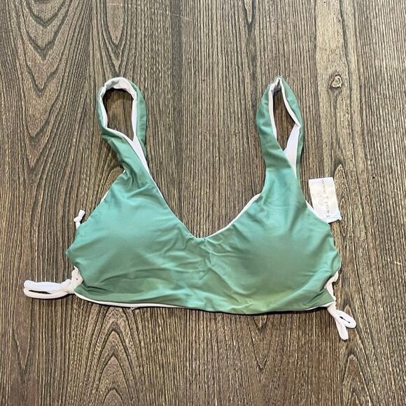 NWOT Jacque Designs Bathing Suit Bikini Top Side Lace Padded Green Size M - Picture 1 of 3